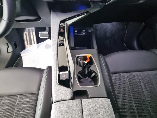 Car gallery image