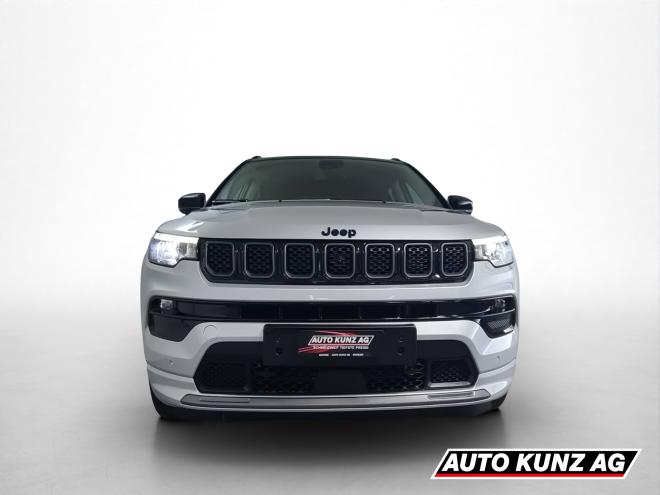 Car gallery image