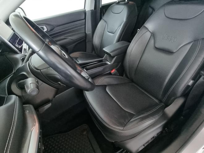 Car gallery image