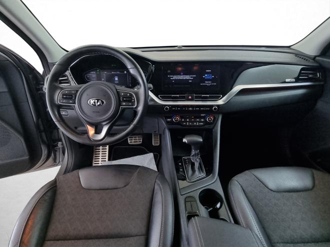 Car gallery image