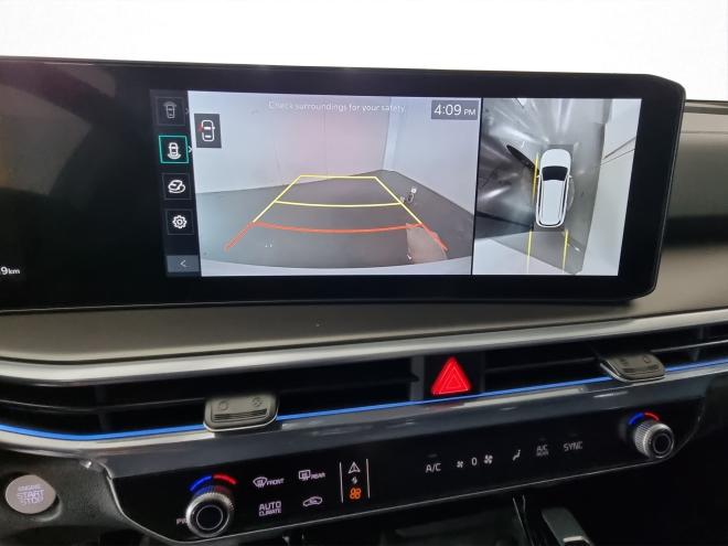 Car gallery image