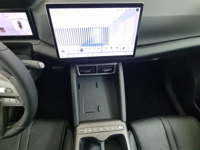 Car gallery image