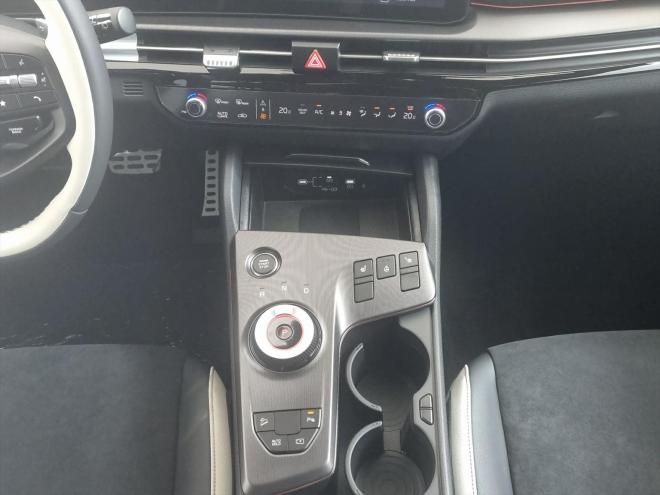 Car gallery image