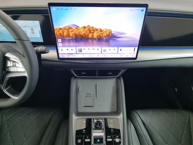 Car gallery image