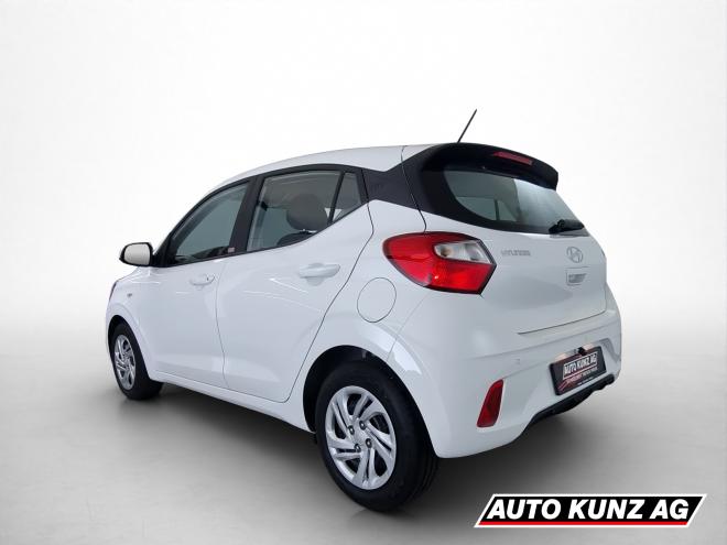 Car gallery image