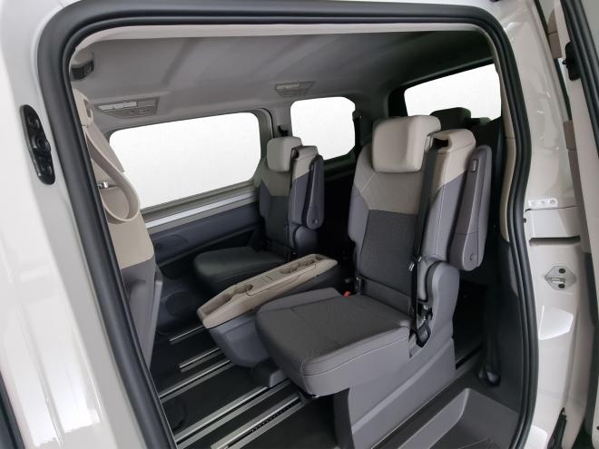 Car gallery image
