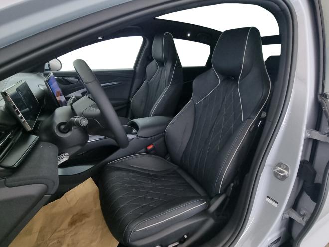 Car gallery image