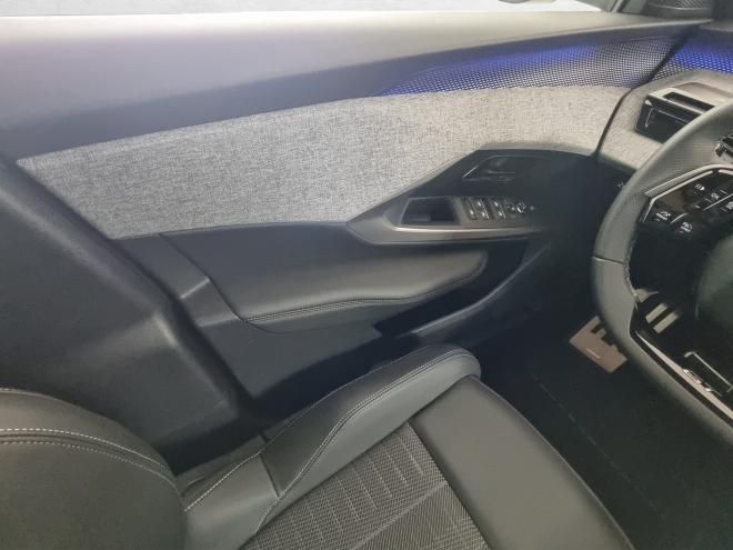 Car gallery image