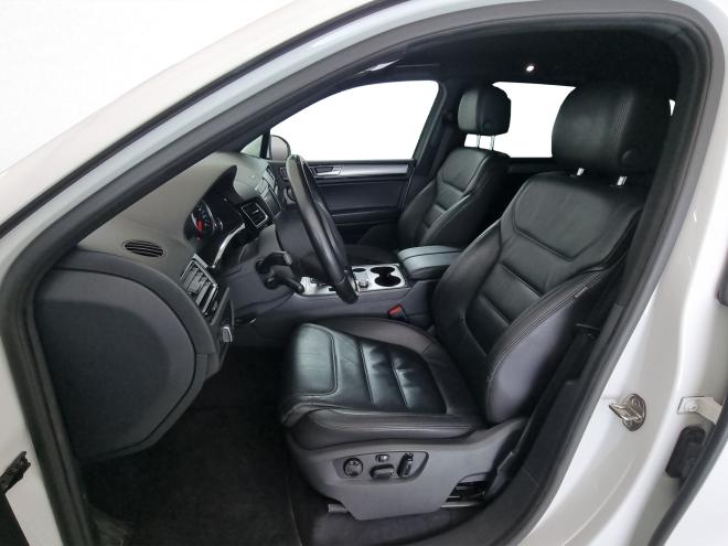 Car gallery image