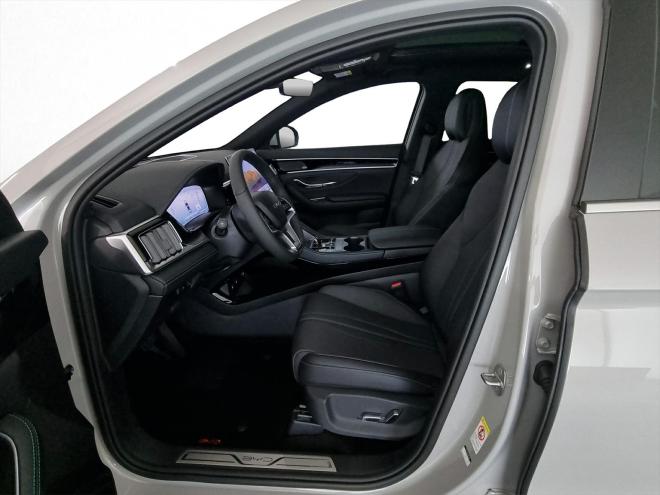 Car gallery image