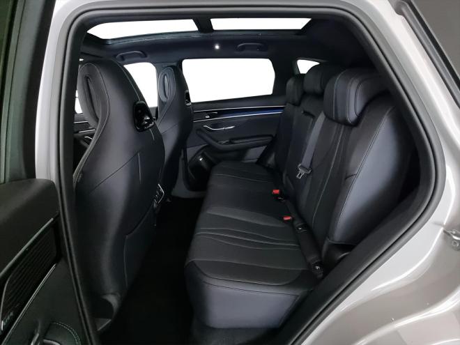 Car gallery image