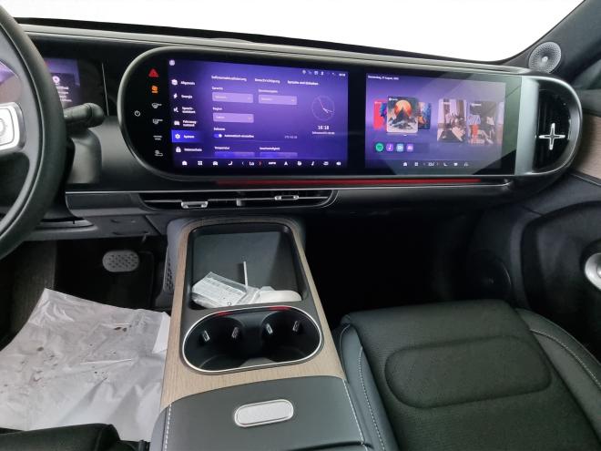 Car gallery image