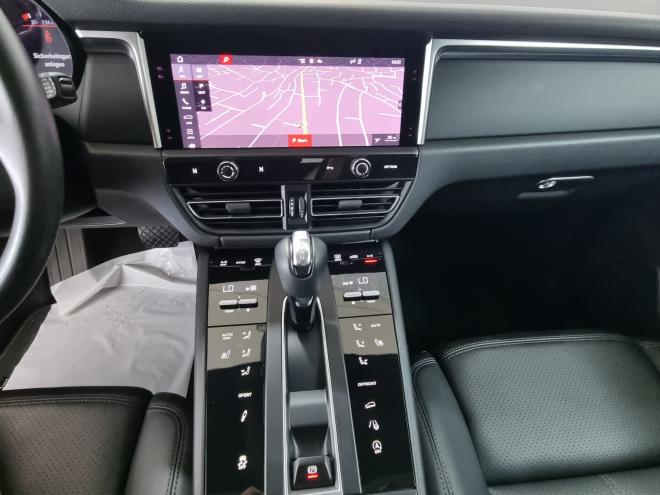 Car gallery image