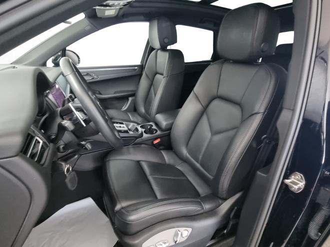 Car gallery image