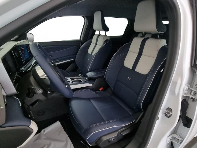 Car gallery image