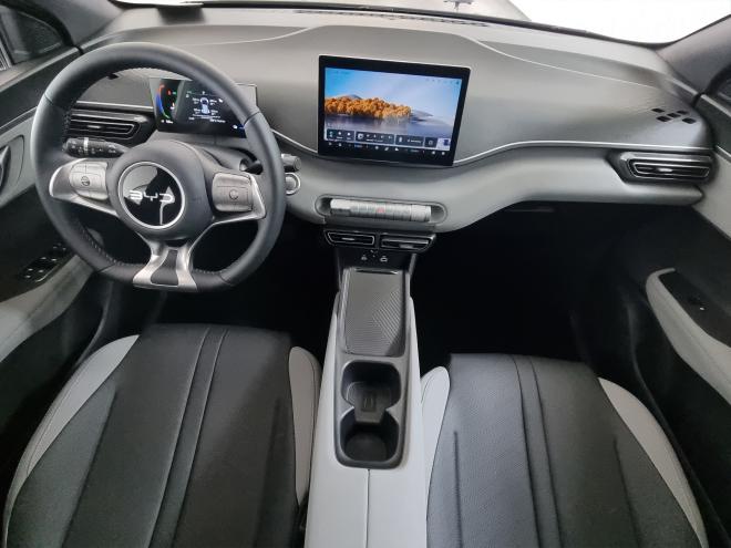 Car gallery image