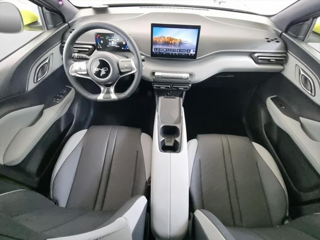 Car gallery image