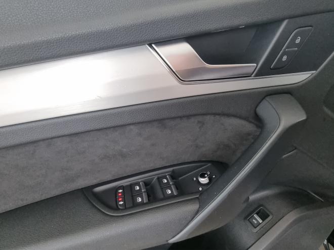 Car gallery image