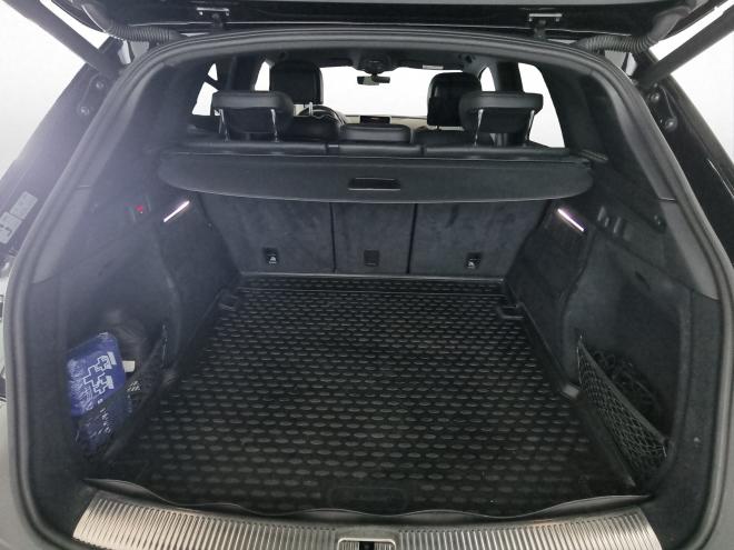 Car gallery image