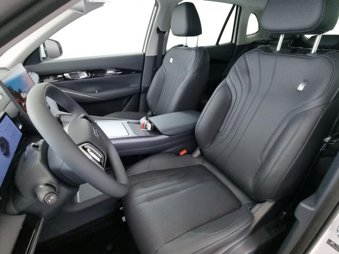 Car gallery image