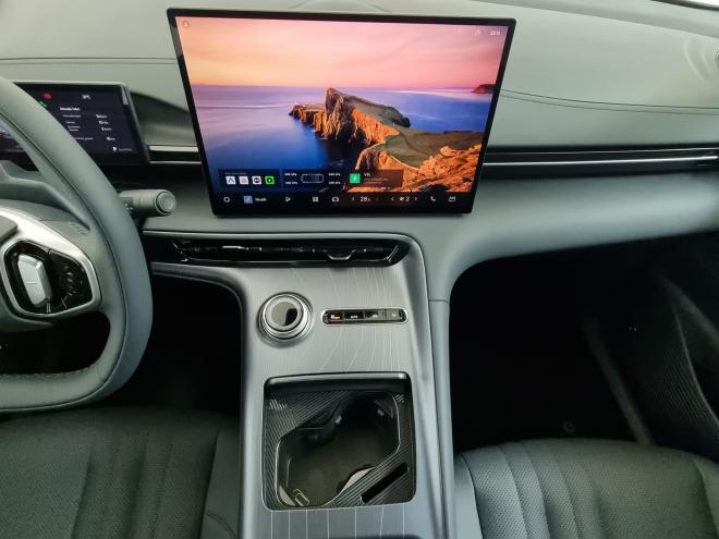 Car gallery image