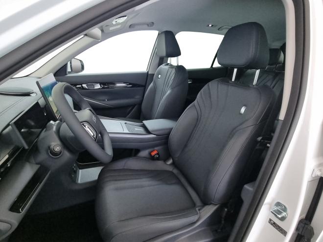 Car gallery image