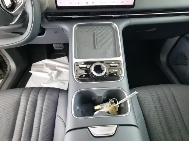 Car gallery image
