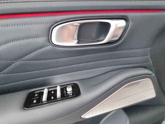 Car gallery image