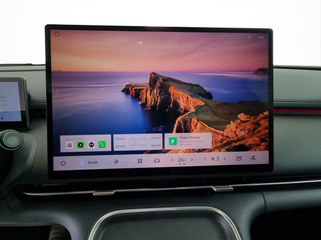 Car gallery image