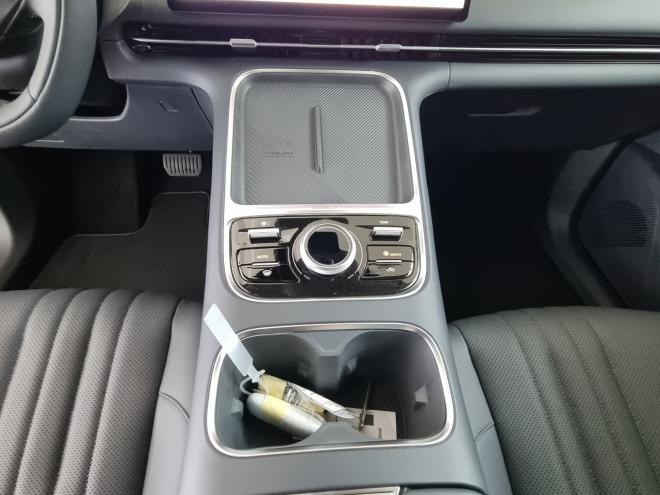 Car gallery image