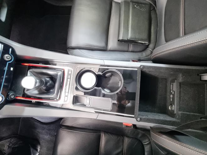 Car gallery image