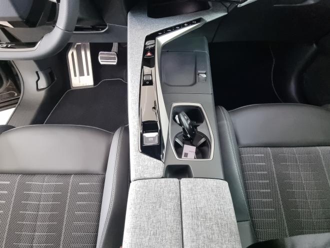 Car gallery image