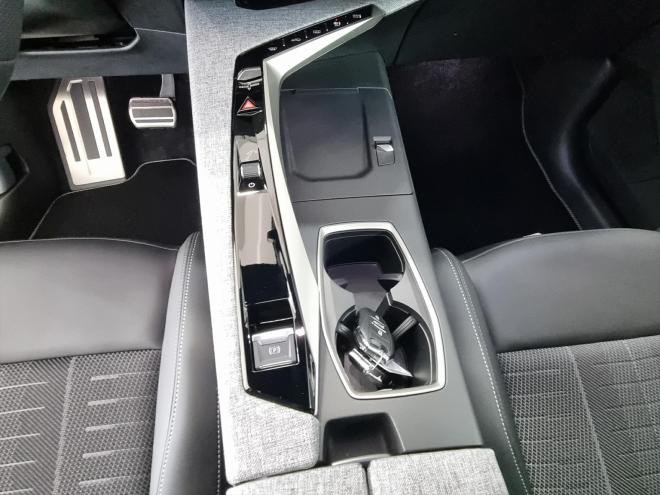 Car gallery image