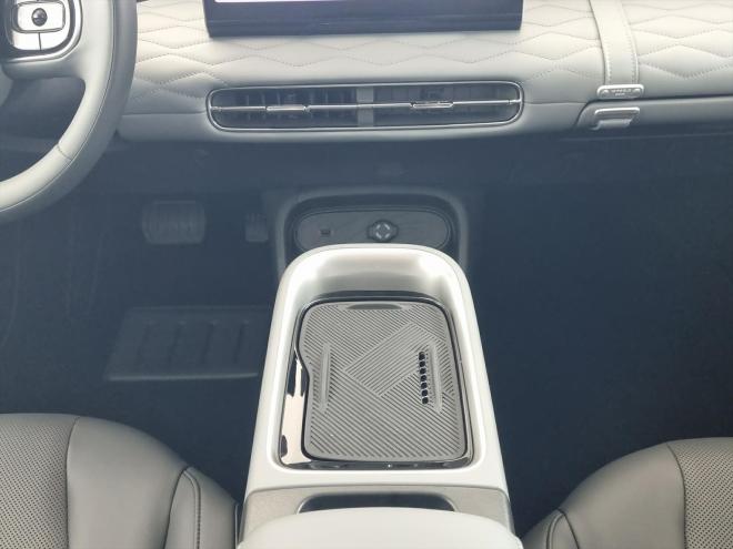 Car gallery image