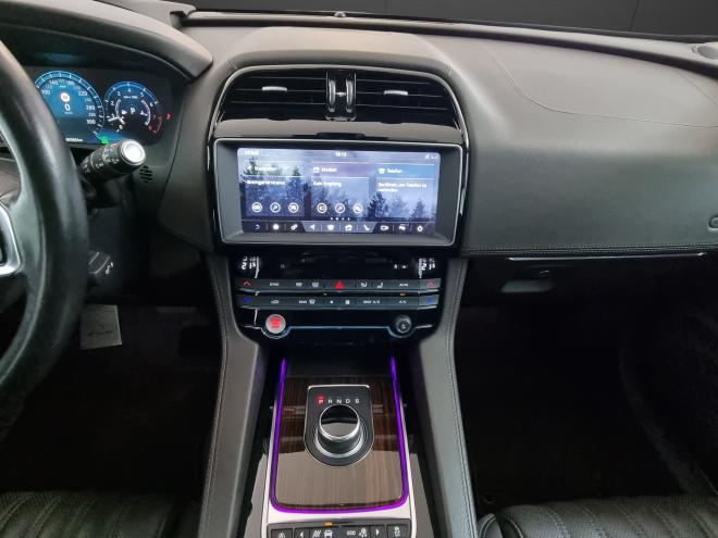 Car gallery image