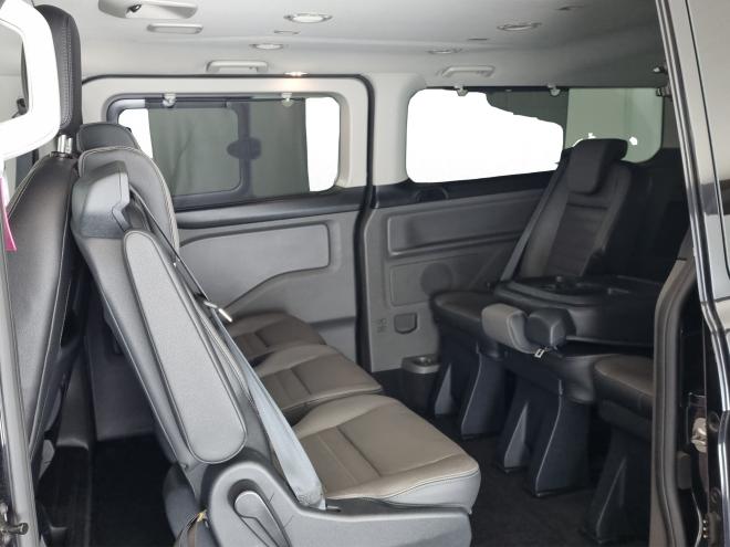 Car gallery image