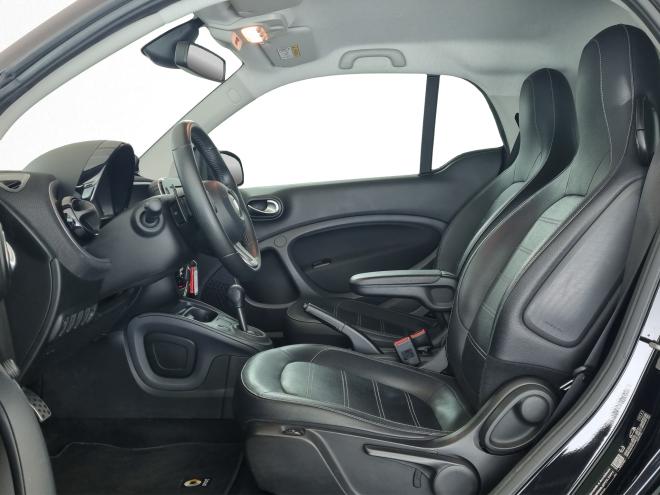 Car gallery image